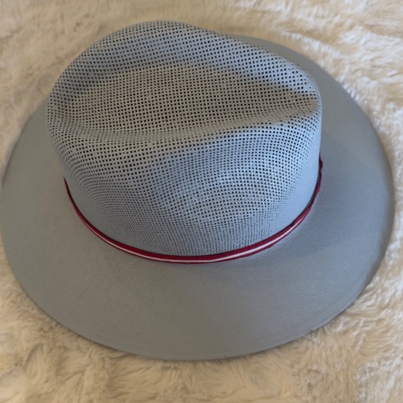 HAT Fedora / Explorer style in blue with read headband  and red feather NWOT main image 5
